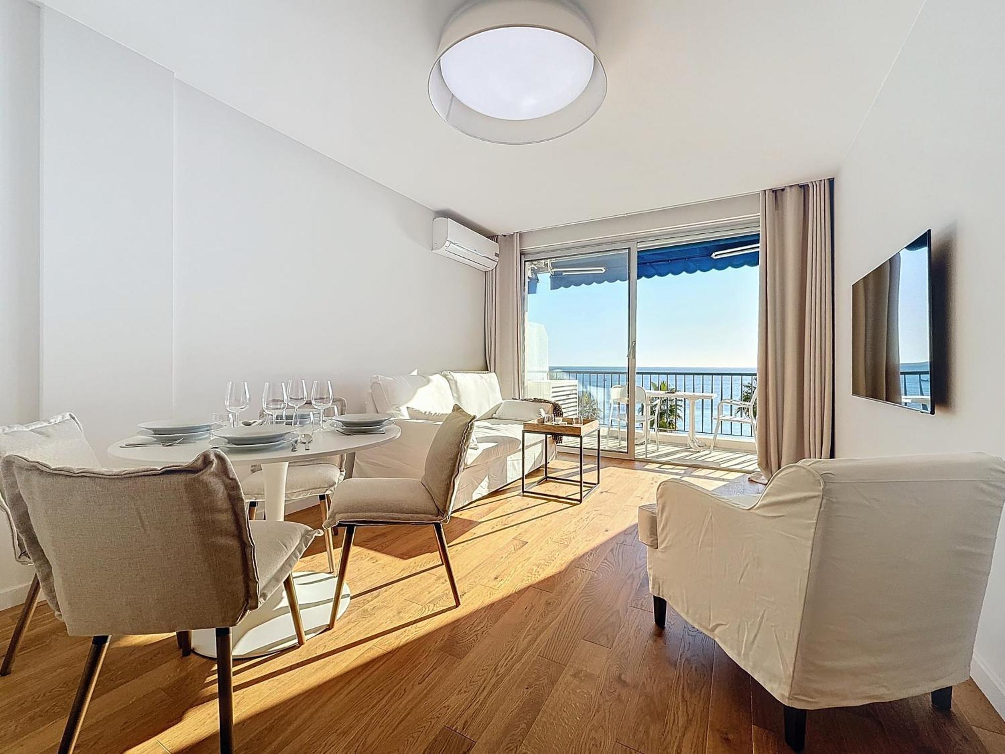Appartamento Seaview Promenade 2brs With Parking