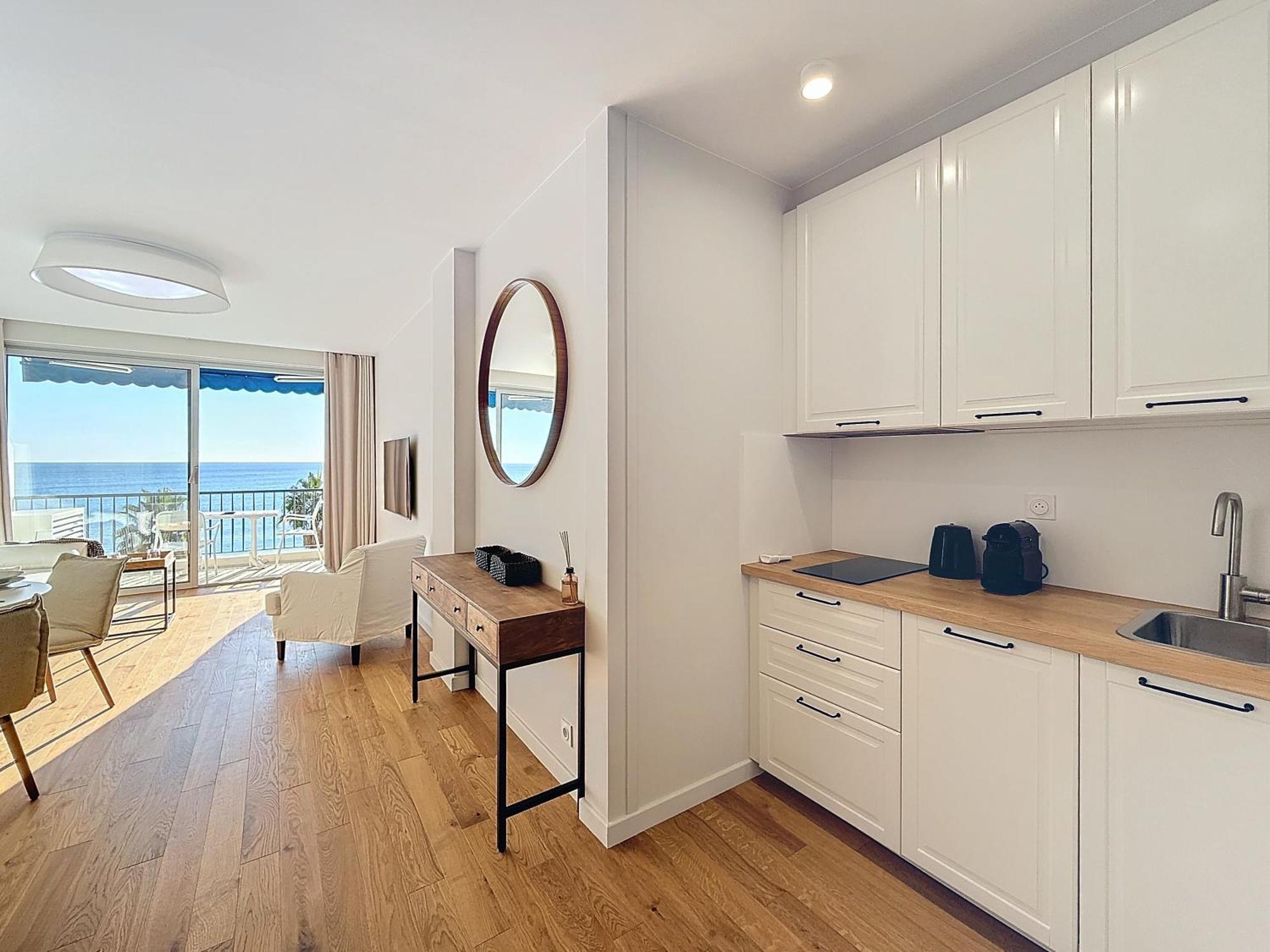 Seaview Promenade 2brs With Parking Apartment *